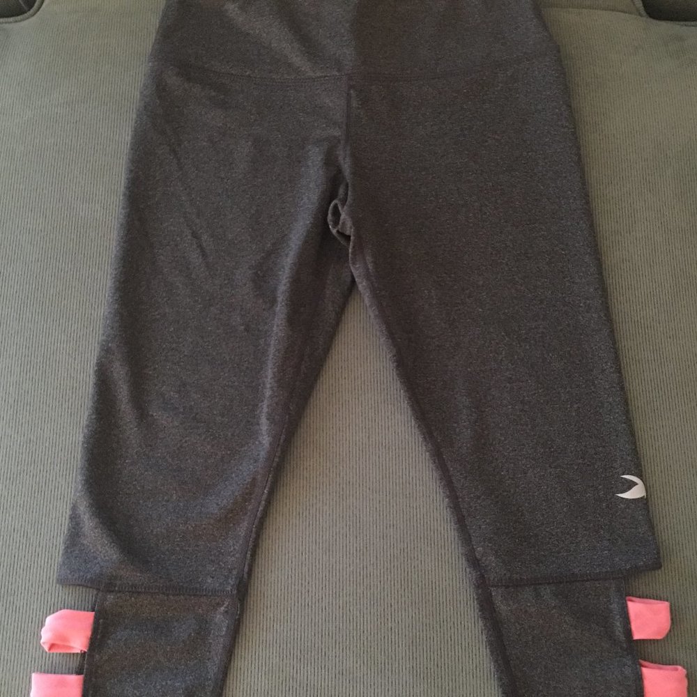 GLYDER APPAREL Women's gray Crop